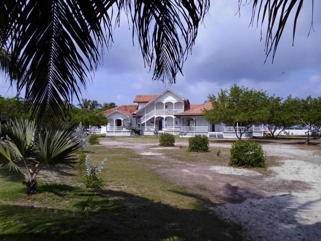 Hotel Agua Azul Beach Resort Baru Exterior photo